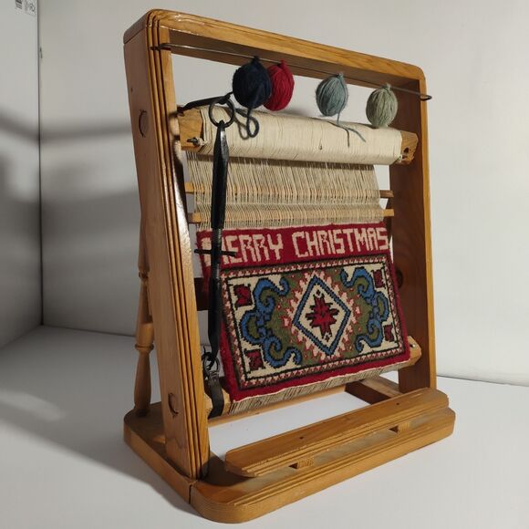 Vintage Mini Rug Weaving Loom Salesman Sample Display Model 11x14” Beautiful - Picture 4 of 13